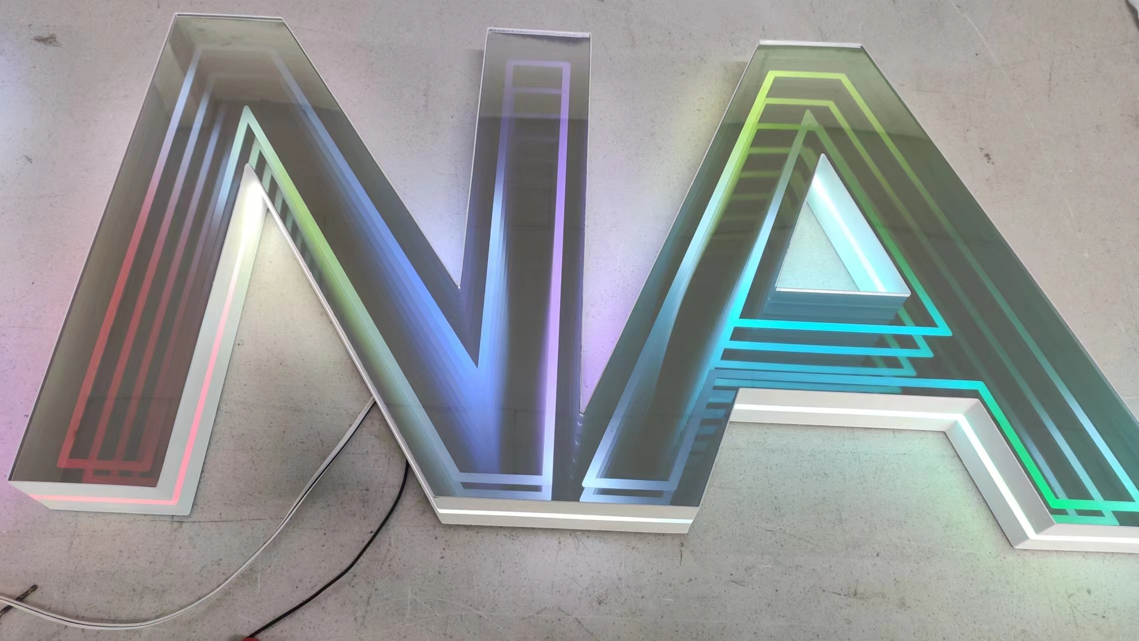 Acrylic RGB Melaleuca Mirror Word(图1)