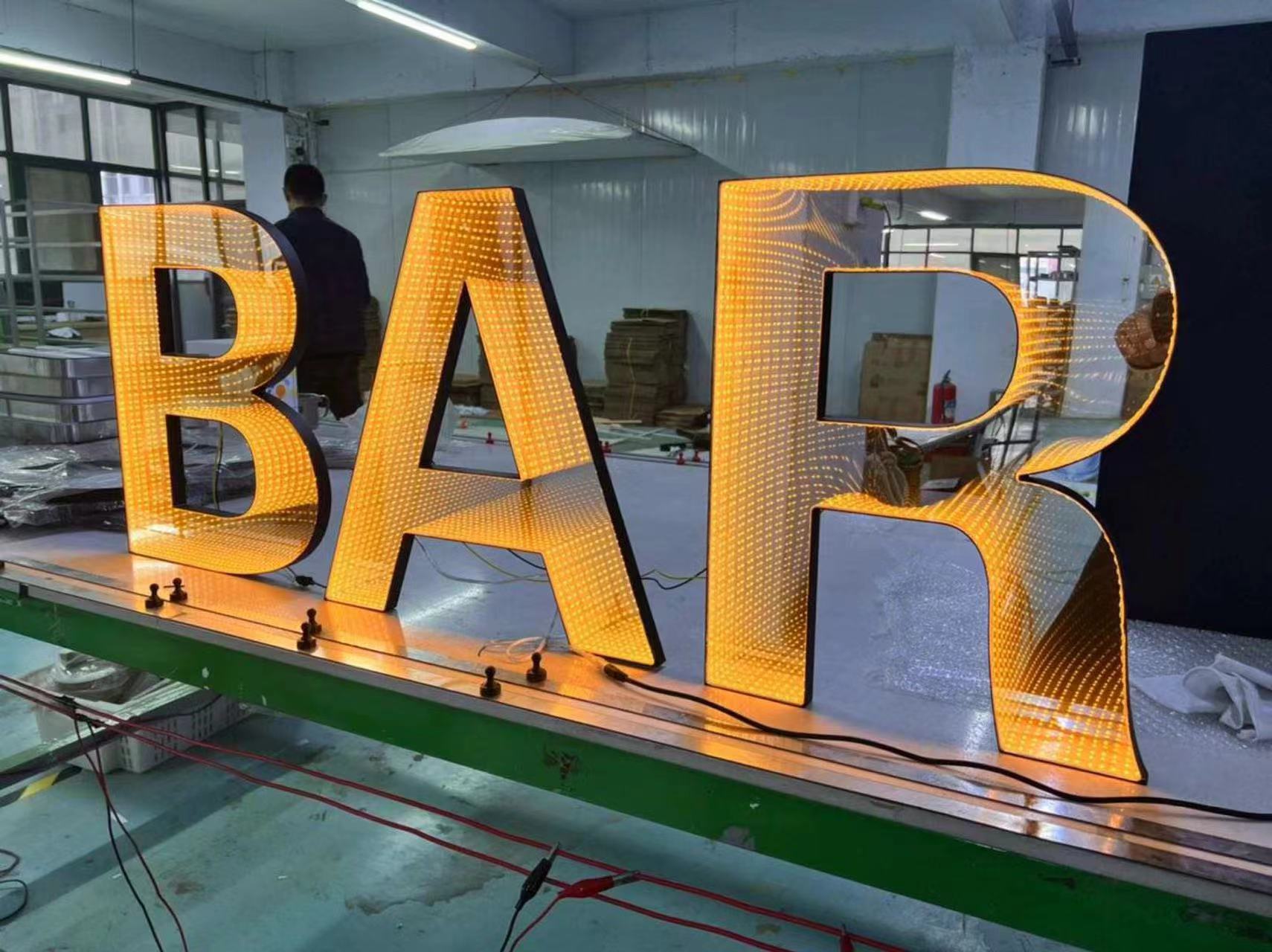 Illusion Led Sparkling Abyss Letter Sign(图4)